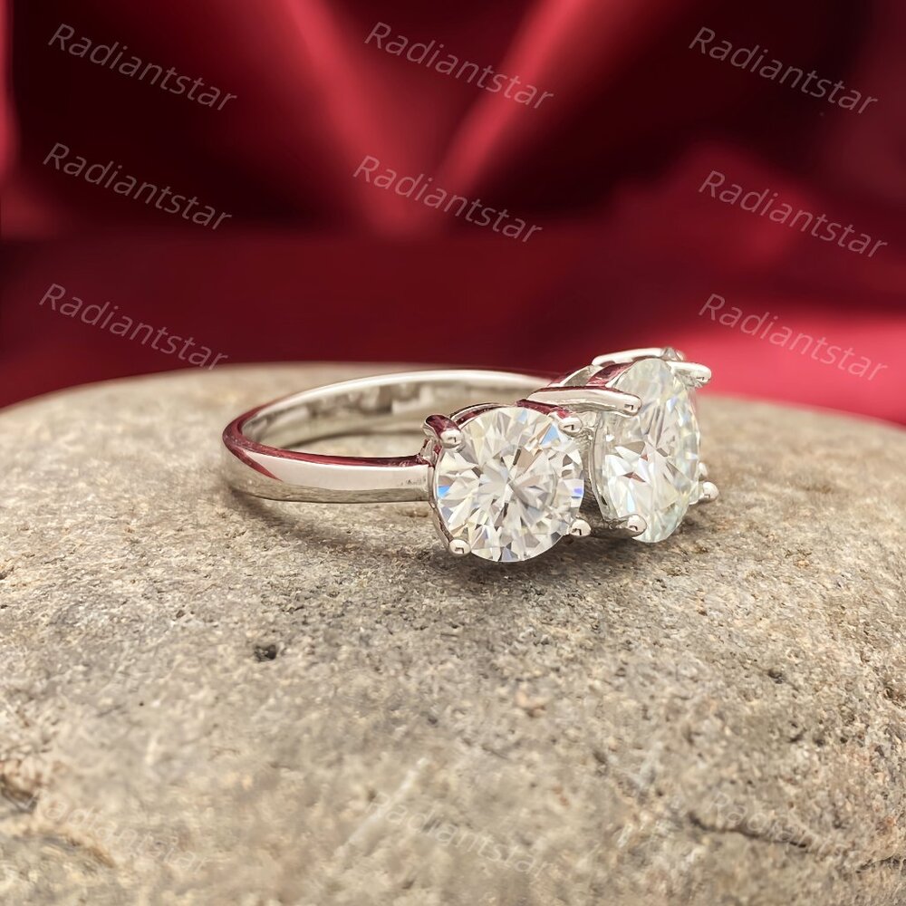 NEW Certified 4ct. t.w. Moissanite Past Present Future 3 Stone Ring - Picture 3 of 7